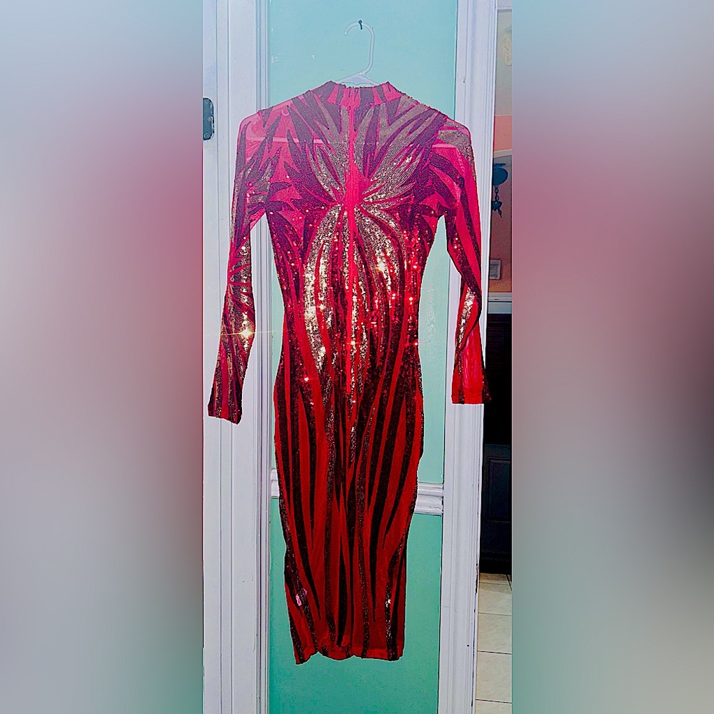 SHEIN Red Long Sleeve V-Neck Bodycon Dress